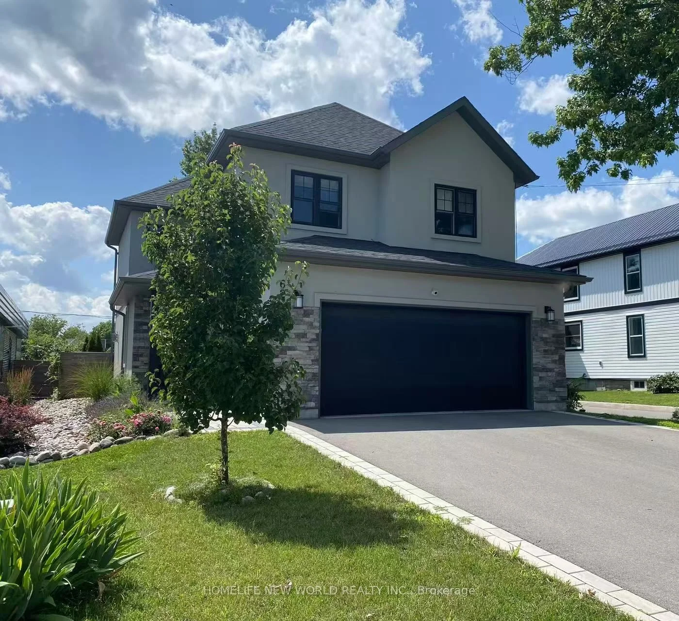 62 South Church Street, Belleville, On K8n 3b6