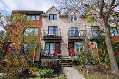 Att/Row/Townhouse in West Centre Town