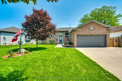 Detached in Pelham