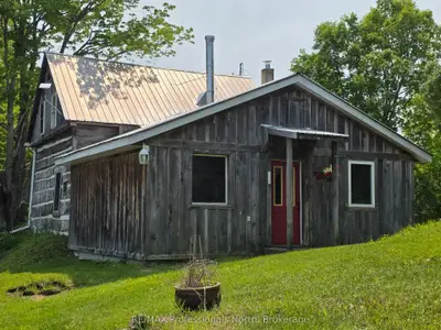 Detached in Algonquin Highlands