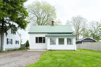 Detached in Brant