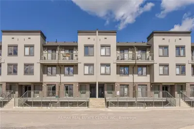 Condo Townhouse in Cambridge