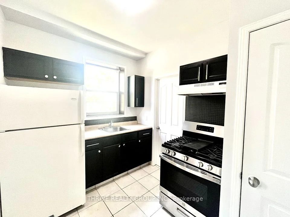 1 Waverley Place 8, London East, ON N6B 2C3