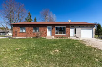 Detached in South Bruce Peninsula