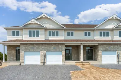Att/Row/Townhouse in Kingston