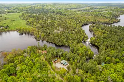 Detached in Frontenac