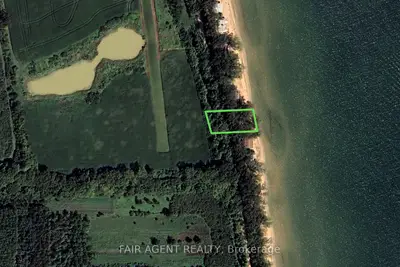Vacant Land in Pelee