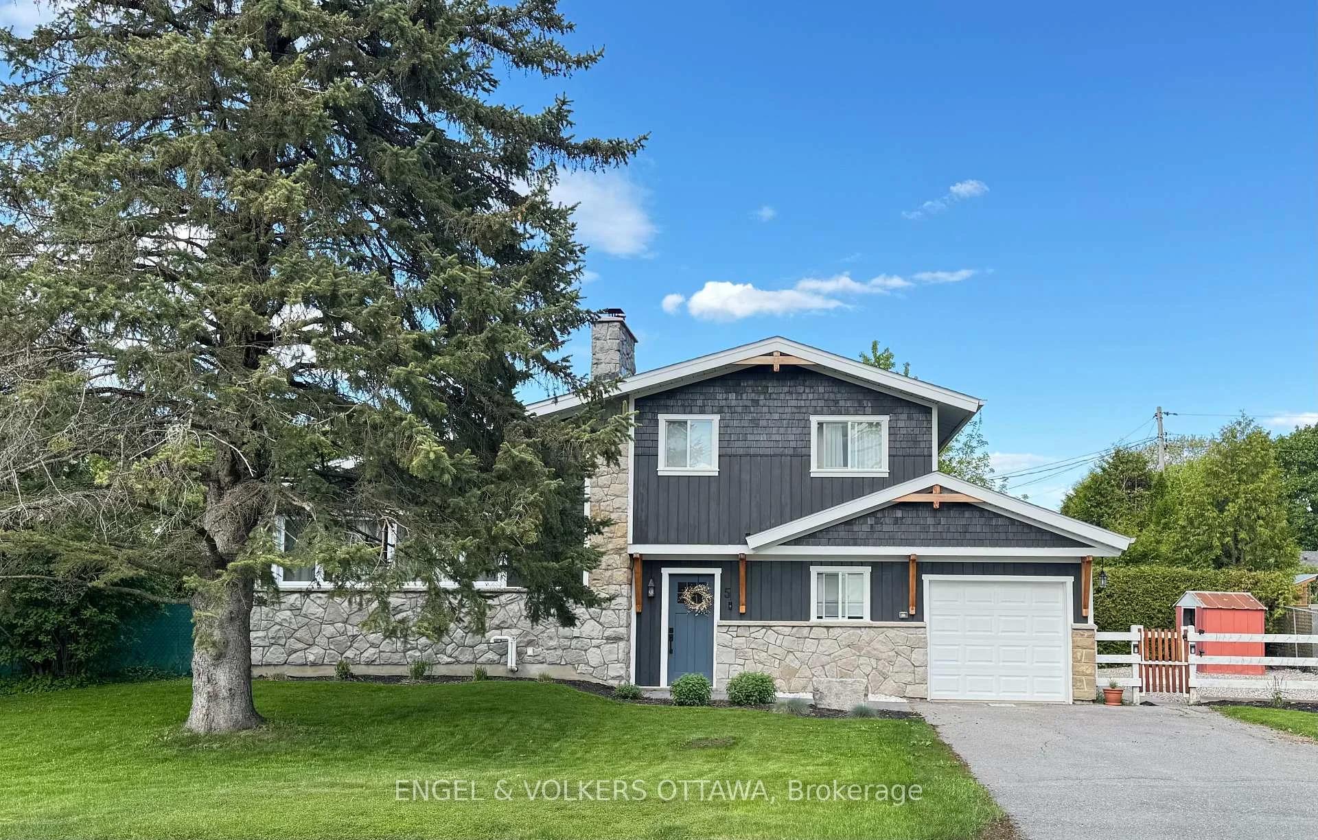 5 Kimdale Street, South of Baseline to Knoxdale, ON K2G 0X1