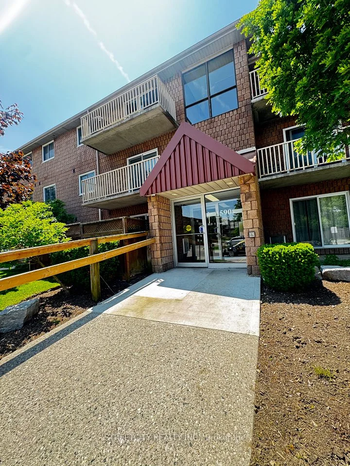 1590 Ernest Avenue 302, London South, ON N6E 2V4