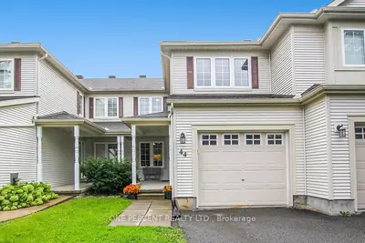 Att/Row/Townhouse in Barrhaven
