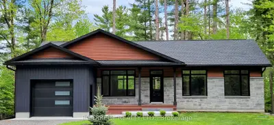 Detached in Constance Bay - Dunrobin - Kilmaurs - Woodlawn