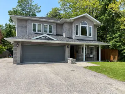 Detached in North Bay