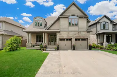 Detached in Pelham