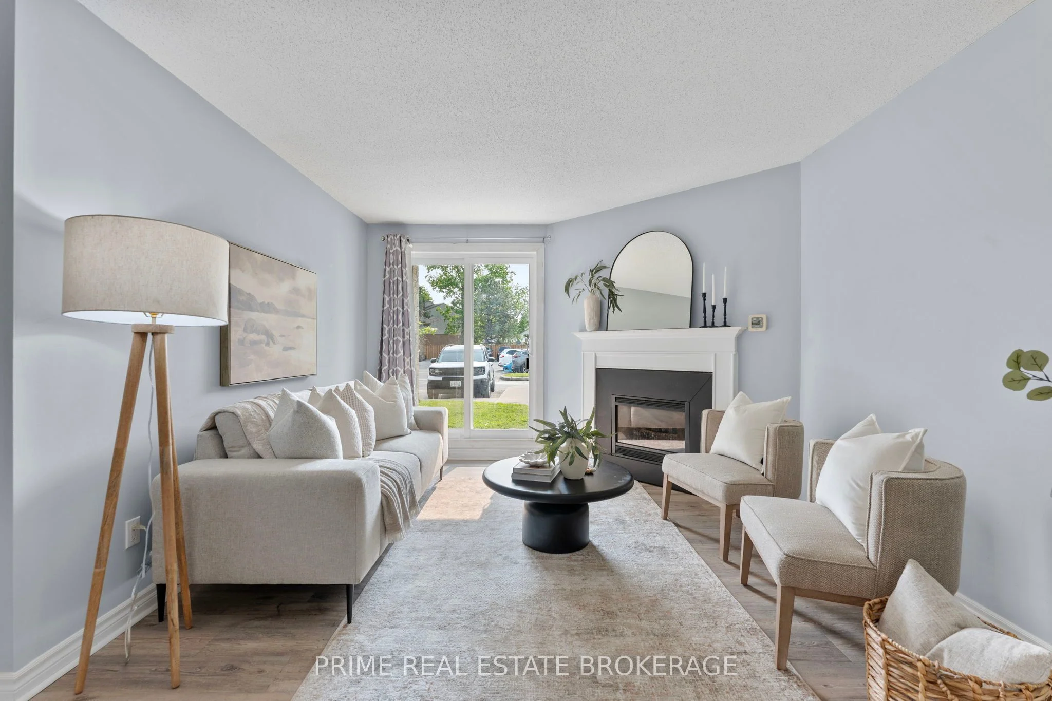 725 Deveron Crescent 102, London South, ON N5Z 4X3