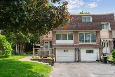 Att/Row/Townhouse in Cornwall