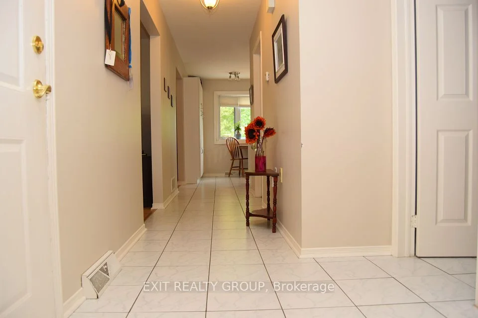 9 Empire Boulevard, Prince Edward County, On K0k 3l0