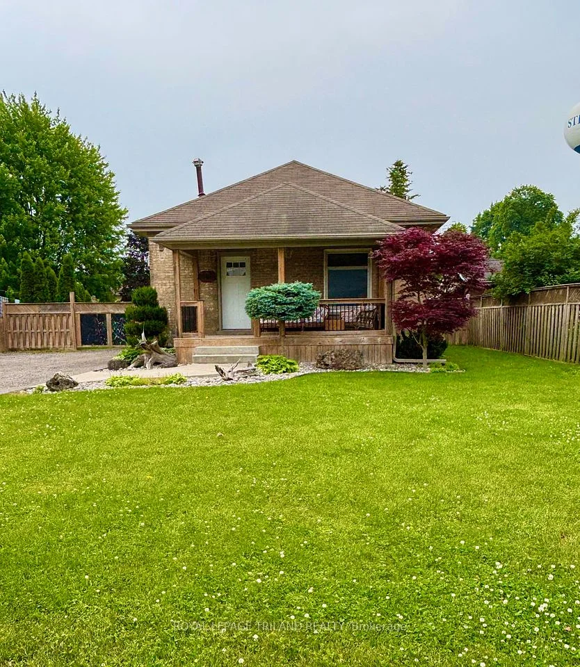 118 Scott Street, Strathroy-Caradoc, ON N7G 1K3