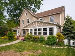 77 Sugarloaf Street, Port Colborne, ON L3K 2N3
