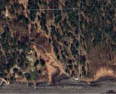 Detached in Carling