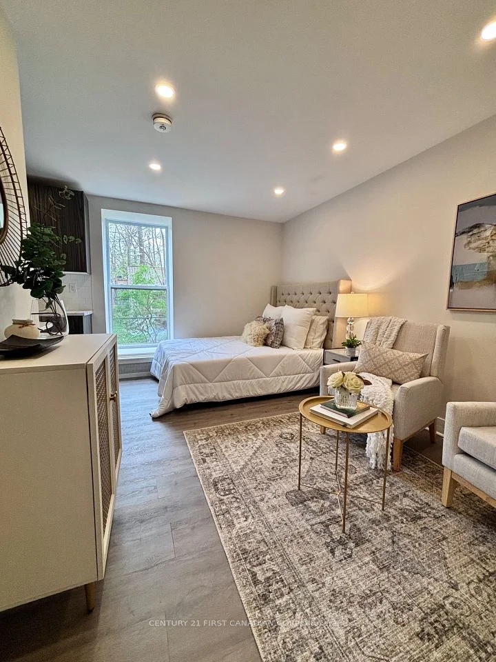 75 High Street 541, London South, ON N6C 4J8