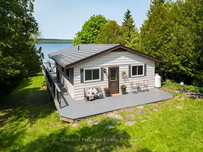 Detached in Georgian Bluffs