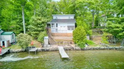 Detached in Frontenac