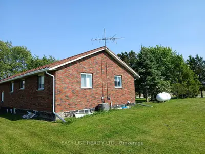 4792 Langbank Line, Dawn-euphemia, On N0p 1k0