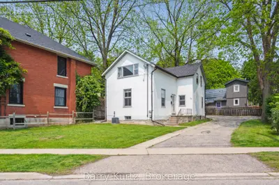 Detached in Guelph