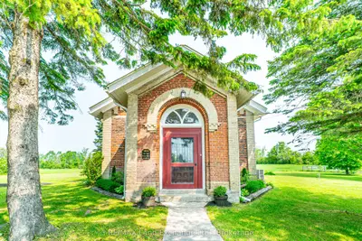 Detached in Kawartha Lakes
