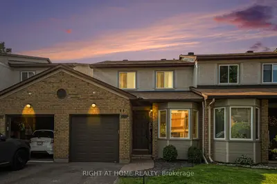 Condo Townhouse in Hunt Club - Windsor Park Village and Area
