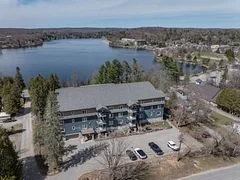 4 Lake Avenue 203, Dysart et al, ON K0M 1S0