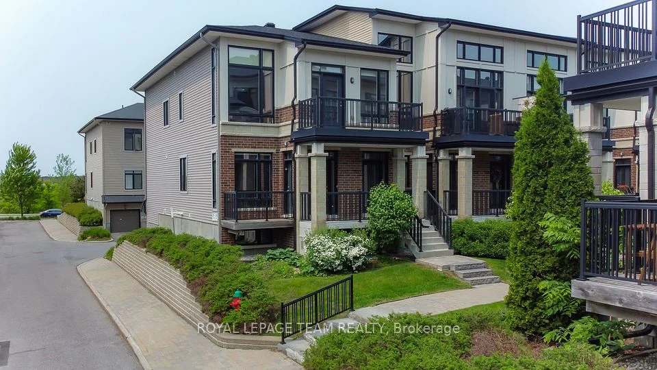 200 Pembina Private, Blossom Park - Airport and Area, ON K4M 0G9