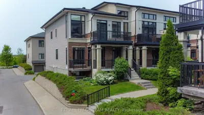 Condo Townhouse in Blossom Park - Airport and Area