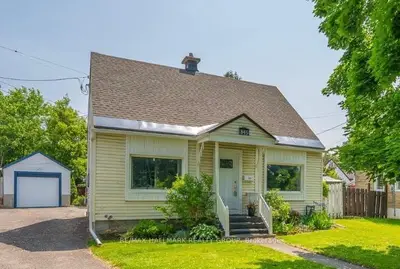 Detached in Carlington - Central Park