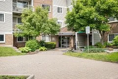 270 Brittany Drive 216, Manor Park - Cardinal Glen and Area, ON K1K 4M3