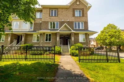 Condo Townhouse in Barrhaven
