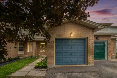 Att/Row/Townhouse in Orleans - Cumberland and Area