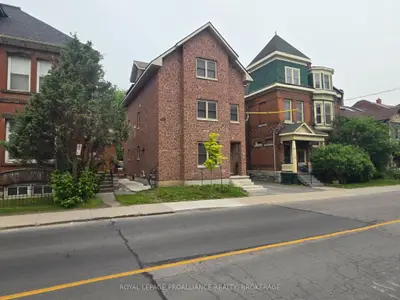 Detached in Kingston