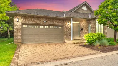 Condo Townhouse in London North