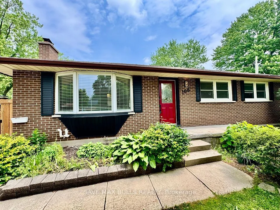 106 LAURENTIAN Drive N, London East, ON N5W 1P2