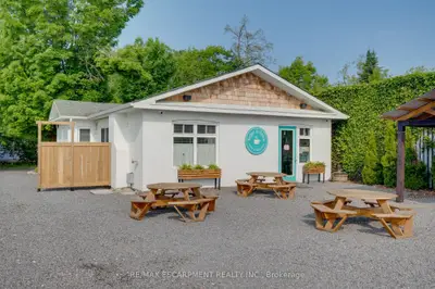 Detached in Gravenhurst