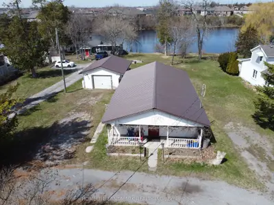 Detached in Belleville
