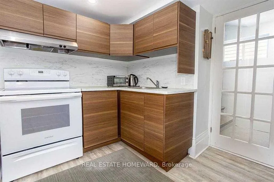 81 Sweetland Avenue Lower, Lower Town - Sandy Hill, ON K1N 7T9