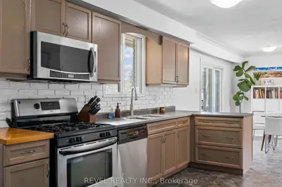 Detached in Shelburne