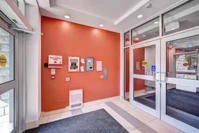 Condo Apartment in Hamilton