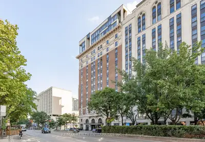 Condo Apartment in Hamilton