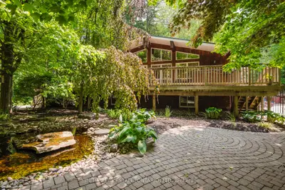 Detached in Bluewater