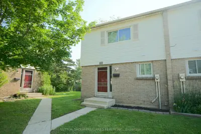 Condo Townhouse in London East