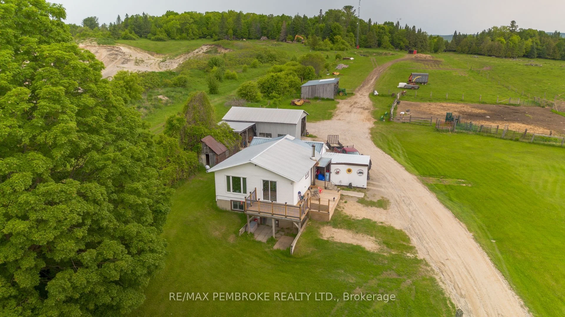 1744 Bromley Line, Whitewater Region, ON K0J 2L0