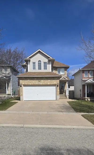 787 Hunter's Gate Crescent, Woodstock, On N4v 1g4